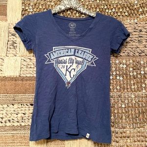 Navy Kansas City Royals v-neck tee sz small